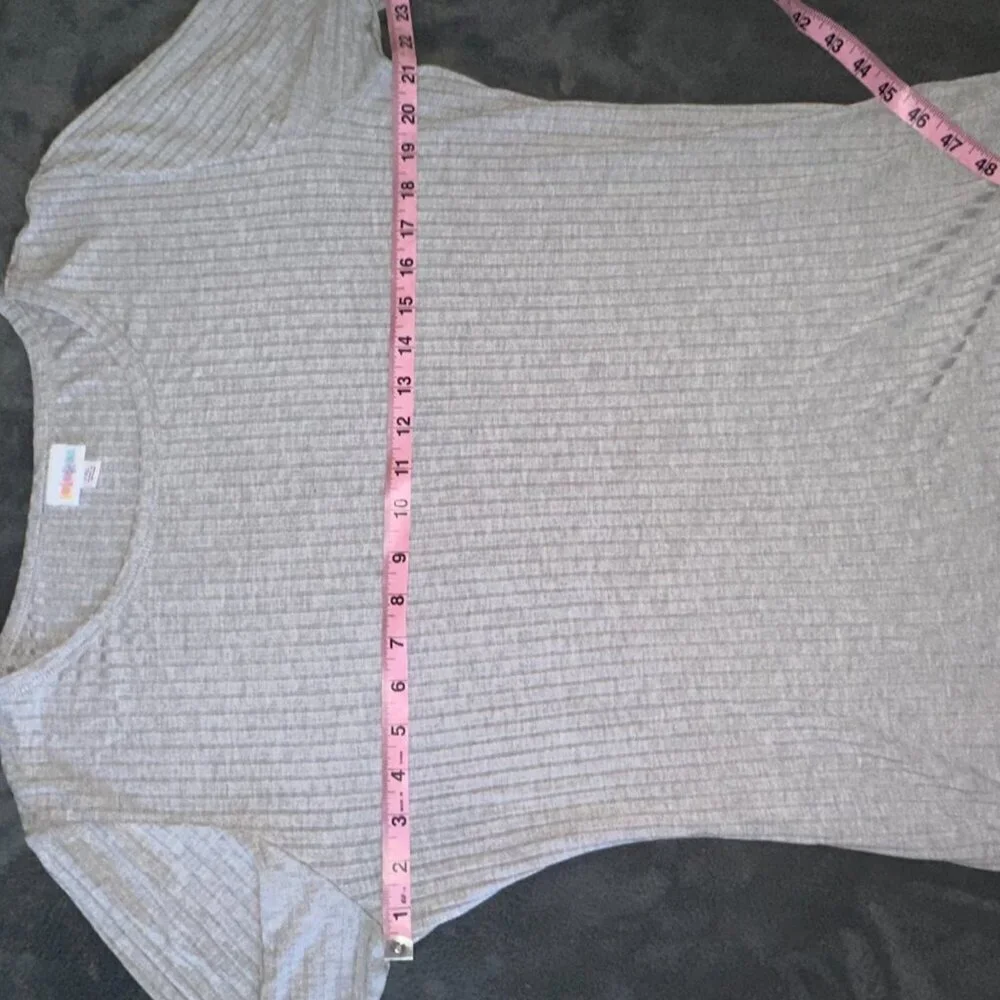 Light Gray Off White Ribbed Short Sleeve Women's T Shirt Lularoe 2xl - Picture 6 of 8